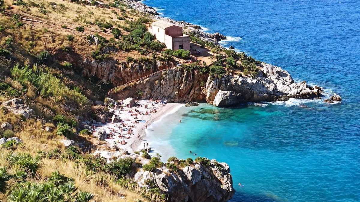 Trekking tra la flora della Riserva dello Zingaro da San Vito Lo Capo